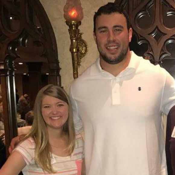 Meet your Posher, Meghan - Picture 2 of 8